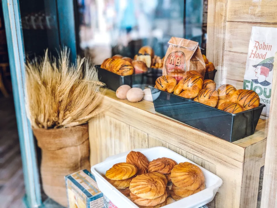 Bánh su kem xếp khay